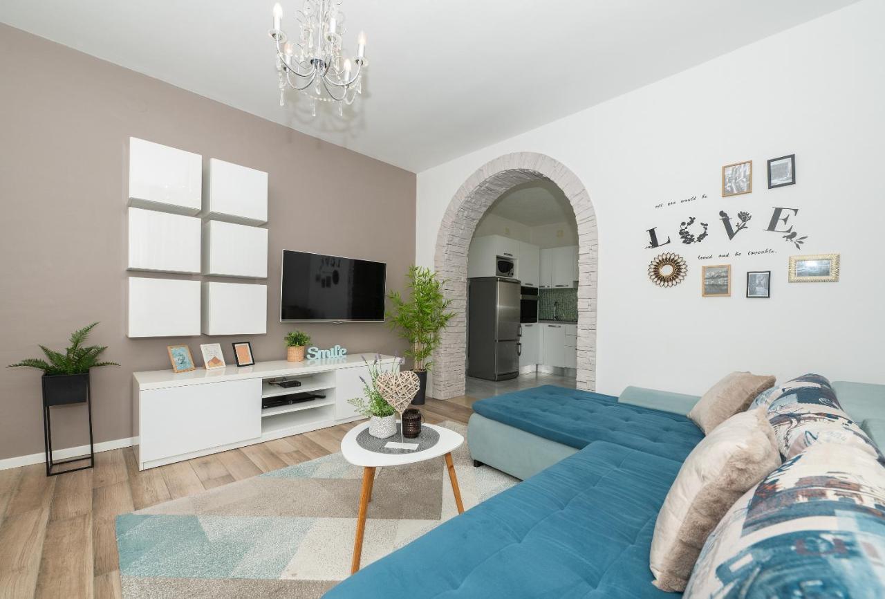 Luxury Apartments Nadalina Sea View Makarska Exterior photo